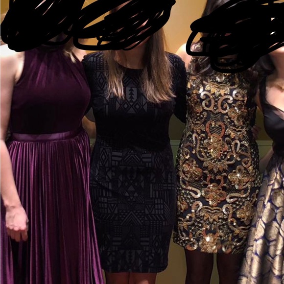 Black velour Guess dress with crystals. - Picture 4 of 4